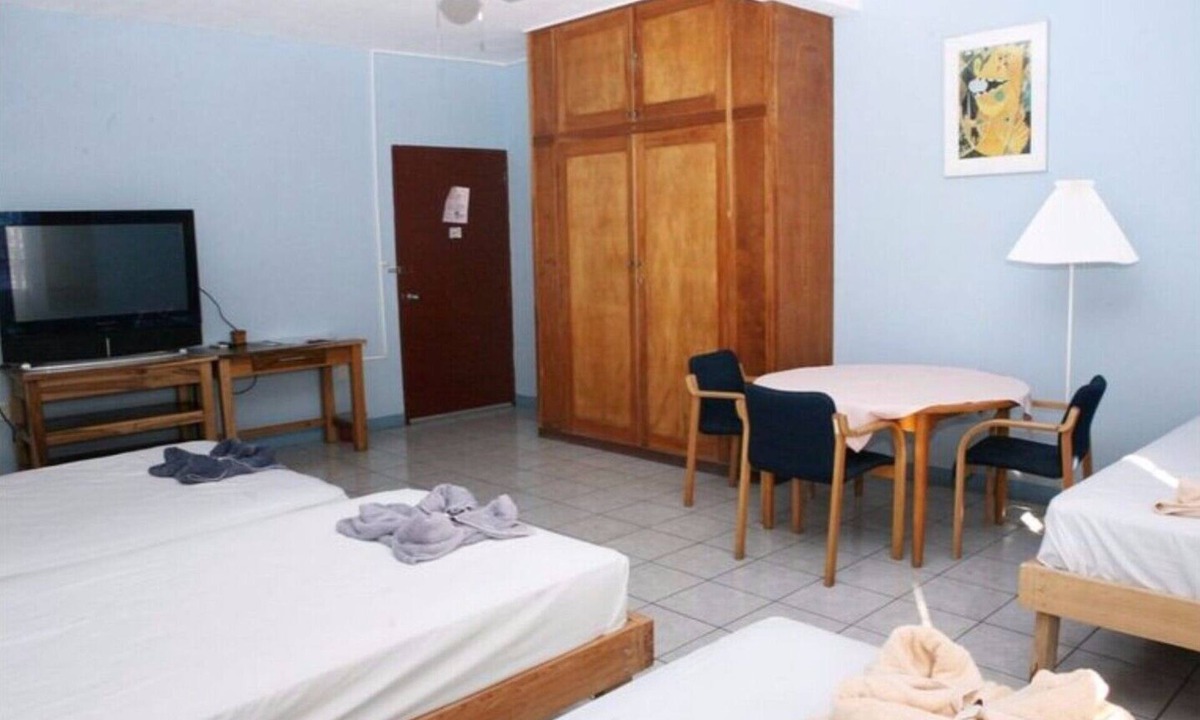 Managua Bed & Breakfast | 1-D ROOM - 2 SINGLE BEDS