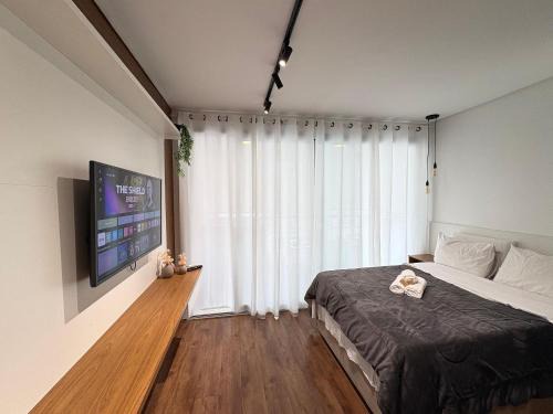 Guarulhos City Centre Apartment | 1006 - Studio Completo com Vaga | Próx. GRU