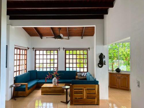 Manuel Antonio House | 2 BD Villa with Sweeping Views of Manuel Antonio