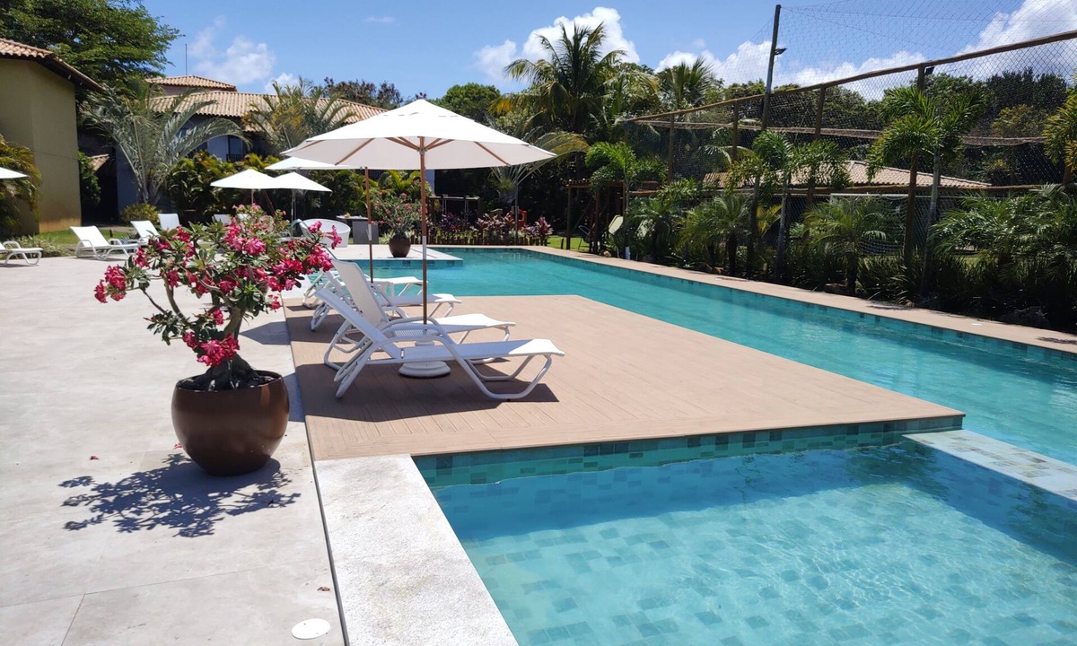 Itacimirim Apartment | 2 bedroom ground floor apartment in gated community on Ititacimirim beach