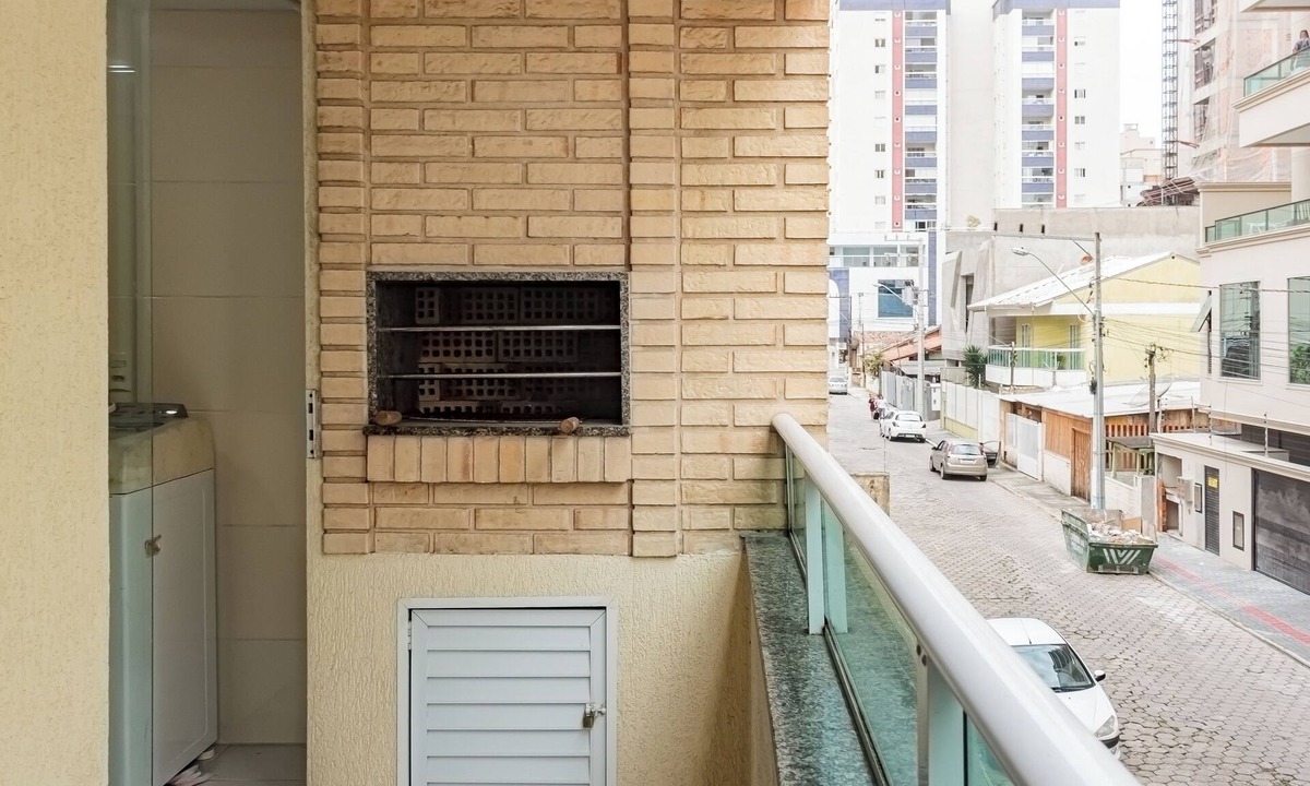 Castelo Branco Apartment | 2 quadras do Mar em Meia Praia, Itapema AM2990