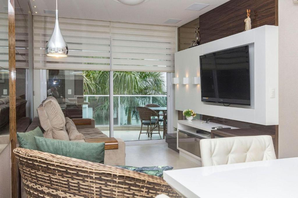 Centro Apartment | 205-A Boulevard - 50m from the beach & Front Avenue - Luxury Condominium - Heated Swimming Pool - Jacuzzi - 24h Concierge