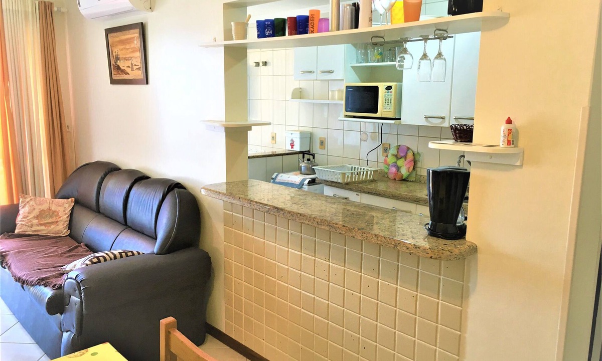 Jurere Apartment | 3-bedroom apartment with en-suite bathroom, home office, Wi-Fi, 250 sq m, TVs, split system, open plan, Jurerê panoramic view.