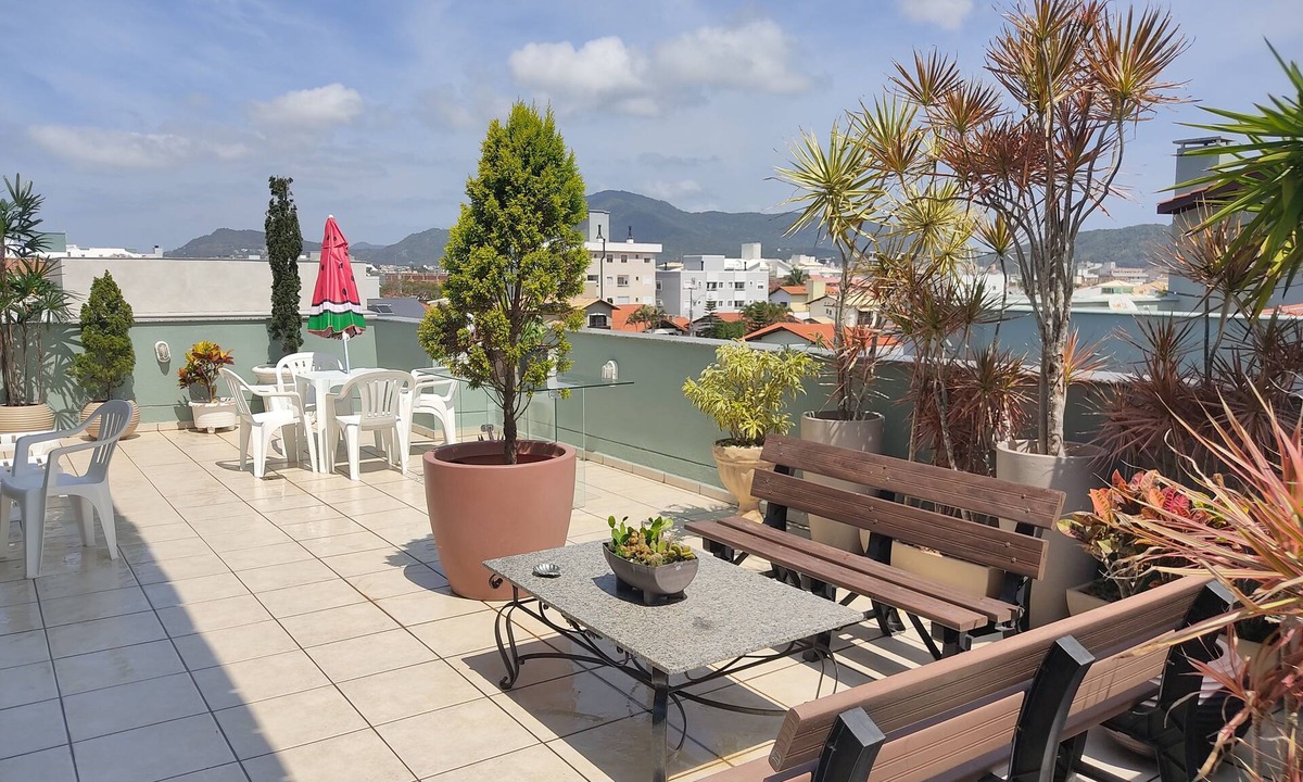 Ingleses Centro Apartment | 4 bedroom penthouse w / air in Praia dos Ingleses