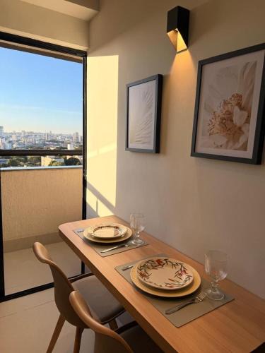 Santa Monica Apartment | 818 - Standard Premium