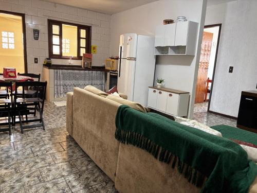Praia de Leste Apartment | Amplo apartamento próximo ao mar, Praia de Leste