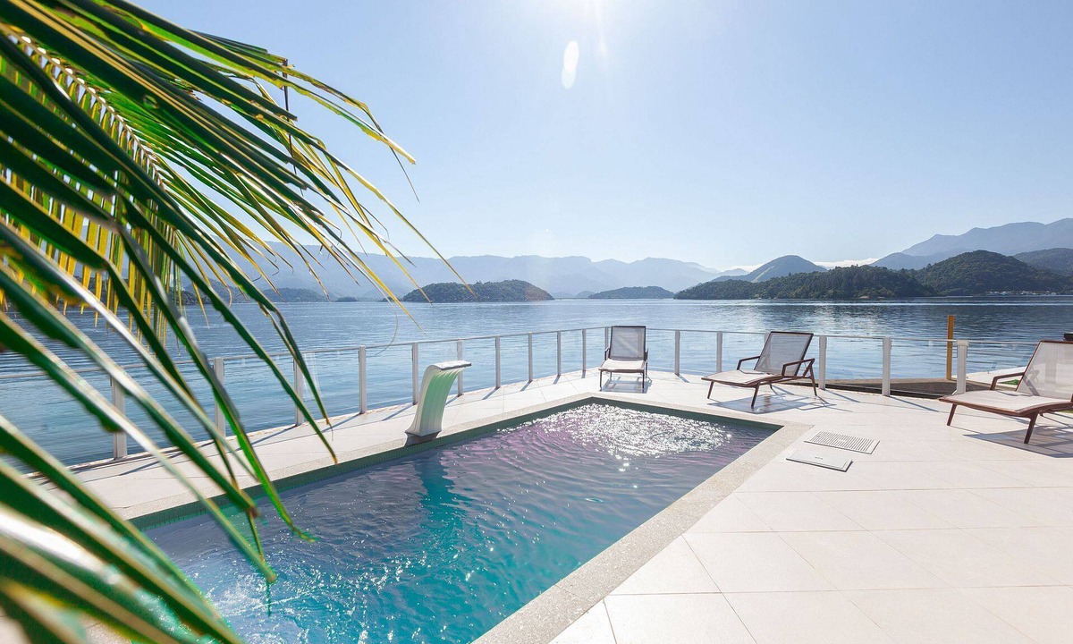 Angra dos Reis Villa | Ang036 - Mansion on Cavaco Island in Angra dos Reis