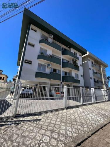 Umuarama Apartment | AP Comfort Centro, próximo ao Itaguá e praia