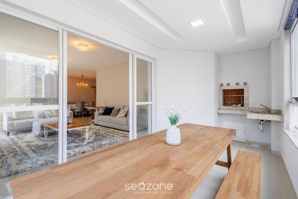 Andorinha Apartment | Apart with barbecue 550m from the Beach RAA0301