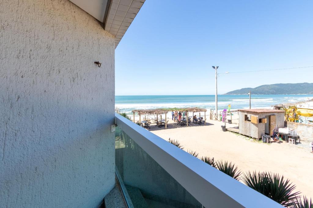 Morro das Pedras Apartment | Apartamento com Vista Mar e Acesso a Praia YY4578