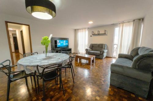 Maringa Apartment | Apartamento Grande Centro - SQ34