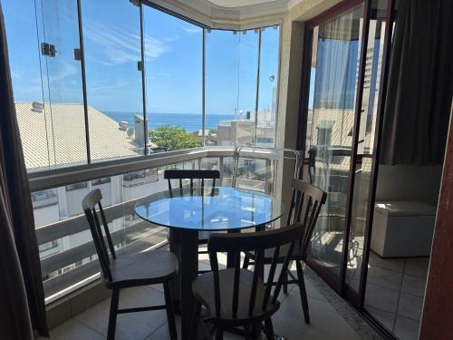 Ingleses Norte Apartment | Apartamento para 4 pessoas a 50m da Praia dos Ingleses com Vista para o MAR