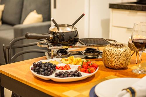 Vila Nova Apartment | Apartamento para Casais com Café de Cortesia, Aquecedor no Quarto, Netflix e Prime Video, Kit Fondue e Praia Próxima