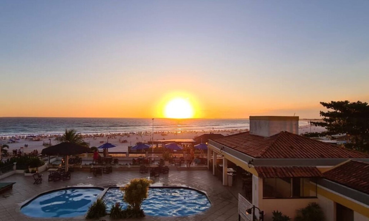 Praia Grande Apartment | Apartment Facing the Sea in Arraial do Cabo