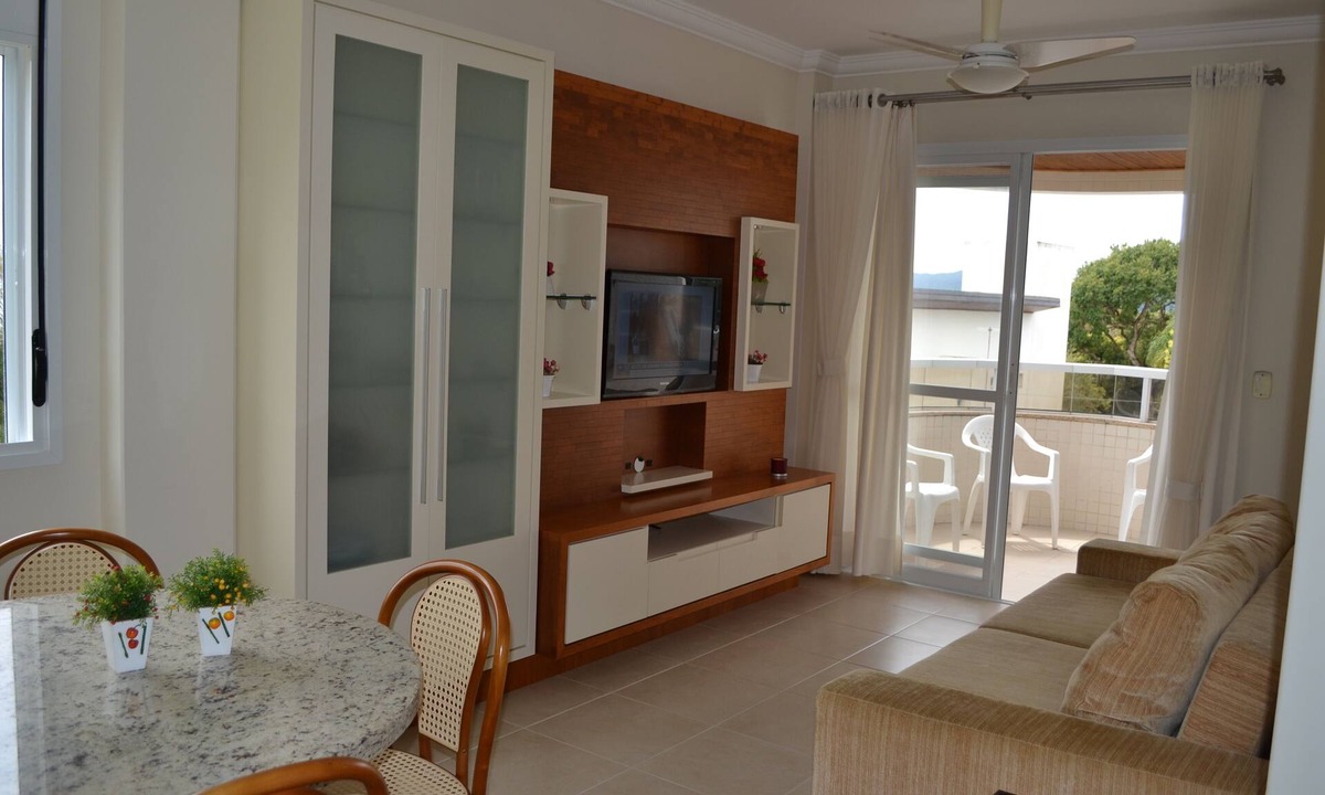 Cachoeira do Bom Jesus Apartment | Apt 30 meters from the sea, 2 bedrooms with excellent location.
