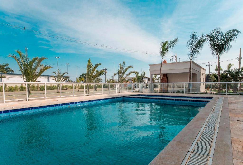 Campos Apartment | Apt completo-Ar-TV-Portaria 24h-Piscina-Praia