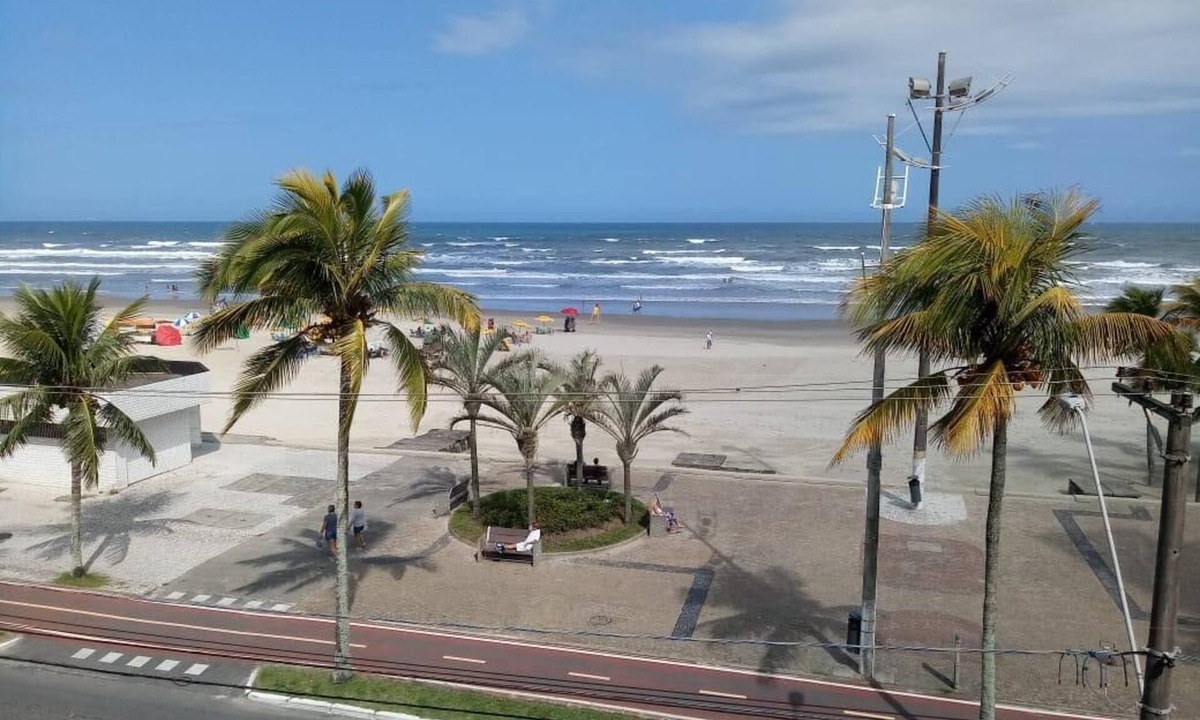 Ocian Apartment | Apt. facing Praia Grande Ocian City with 5 windows facing the sea.