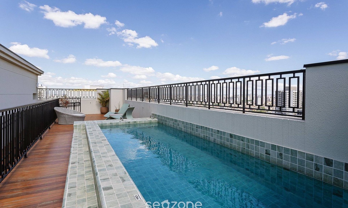 Sao Paulo Apartment | Apt in a Build. w/a Rooftop Pool, Just 350m From the Metro - Ipis