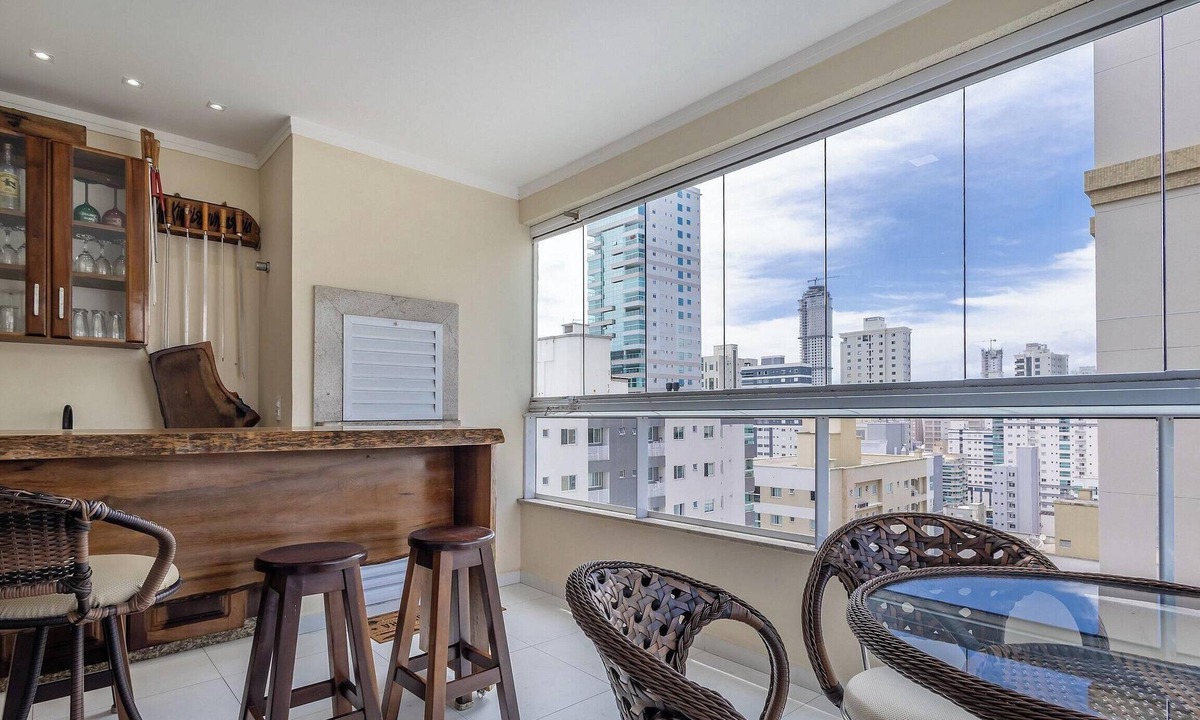 Andorinha Apartment | Apt w/BBQ & Balcony, 450m From the Beach Sit1202