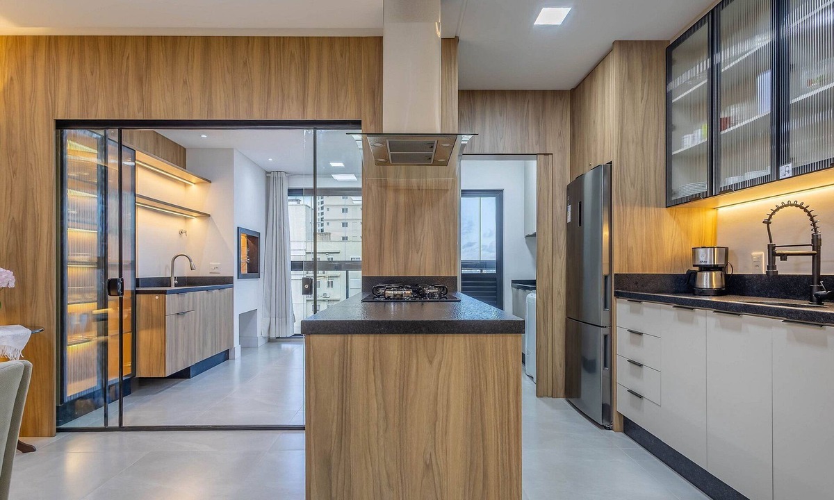 Centro Apartment | Apt With 3 Suites, Barbecue and sea View Den1301