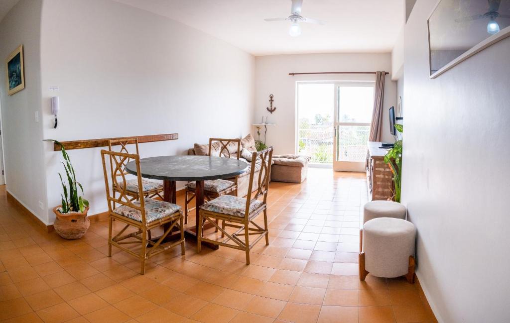 Downtown Ubatuba Apartment | Apto Caiçara vista mar e perto de tudo