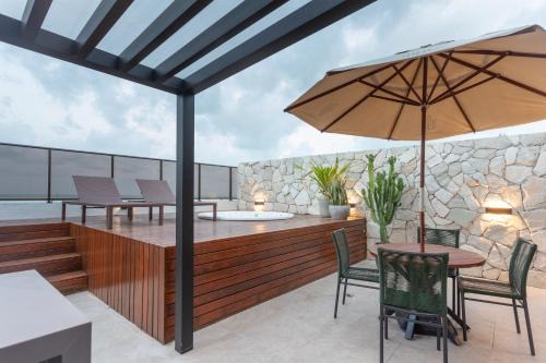 Manaira Apartment | Apto Cobertura com jacuzzi, churrasqueira e vista mar, URBANI 906