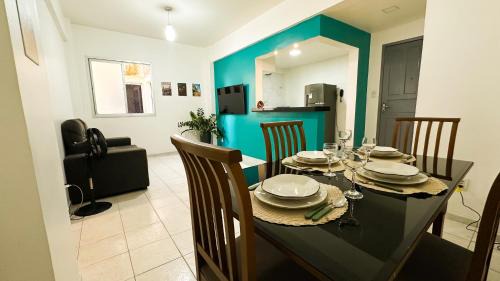 Souza Apartment | Apto com ótima localização, garagem e elevador