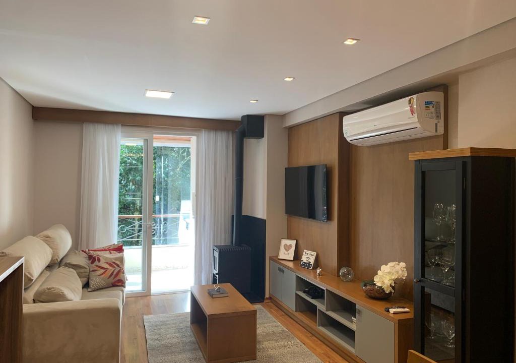 Vila Suica Apartment | Apto com Lareira, Churrasqueira e Sacada no centro de Gramado - a 5 min da Rua Coberta