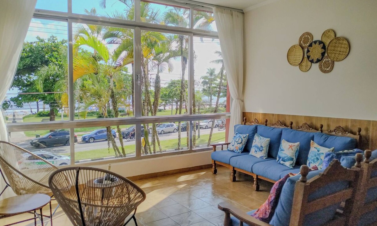 Embare Apartment | Apto completo no Embaré: Beira Mar | Ar | Garagem