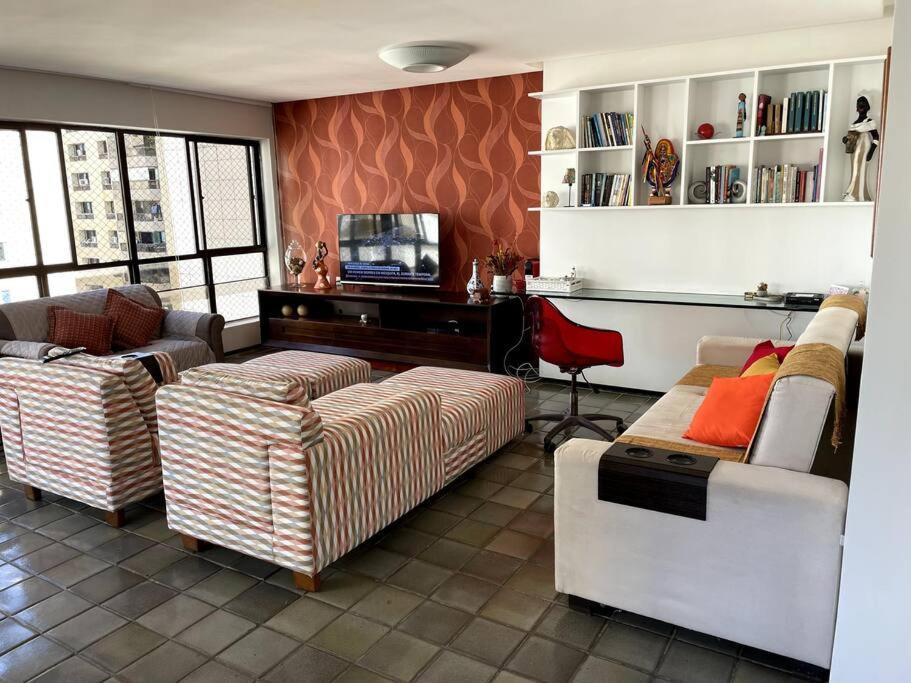 Boa Viagem Apartment | Apto espaçoso, confortável e a 150 metros da praia