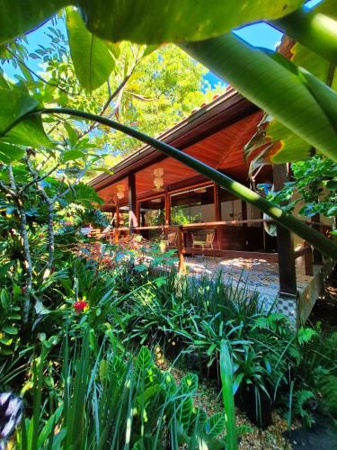 Vila do Abraao House | Aratinga Inn