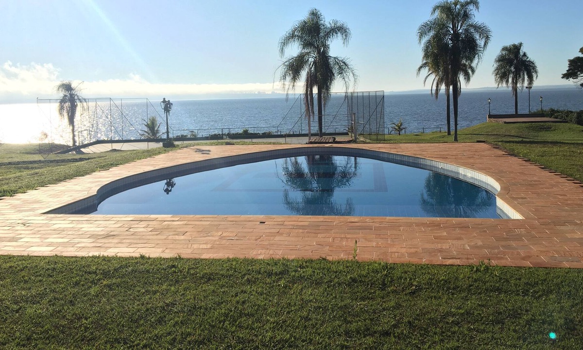 Itai House | AVARÉ / ITAI - SP DAMAGE FOR 30 PEOPLE OR MORE
