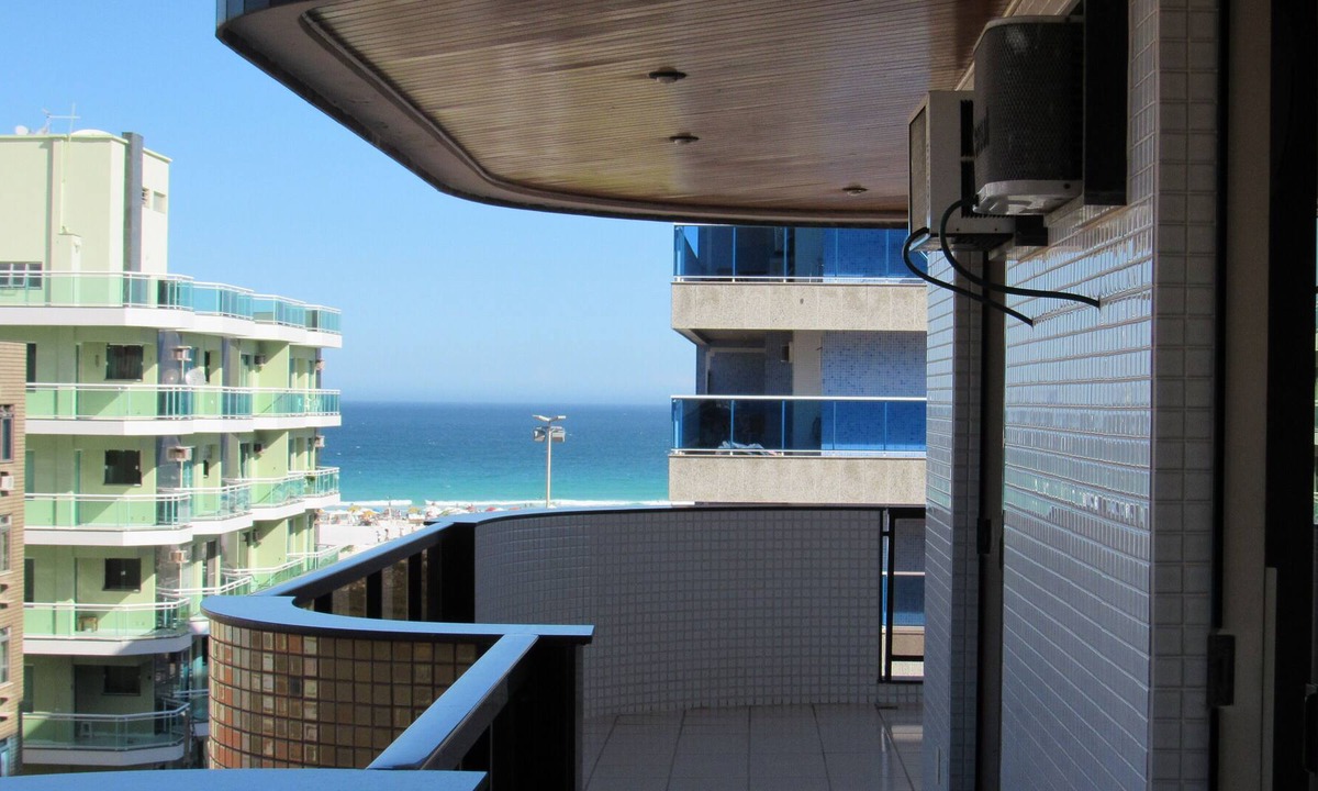 Vila Nova Apartment | Balcony overlooking the beach of the fort !!! 3 Rooms / Being a suite.