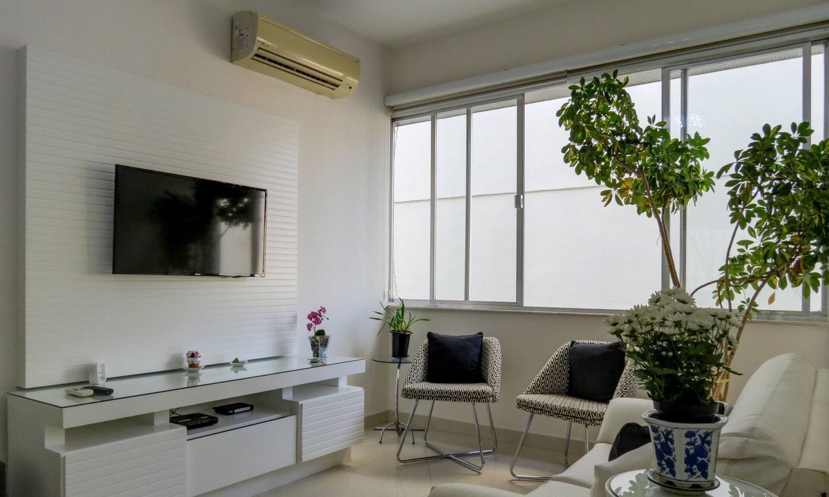 Copacabana Apartment | Barão de Ipanema Street, 2 bedrooms