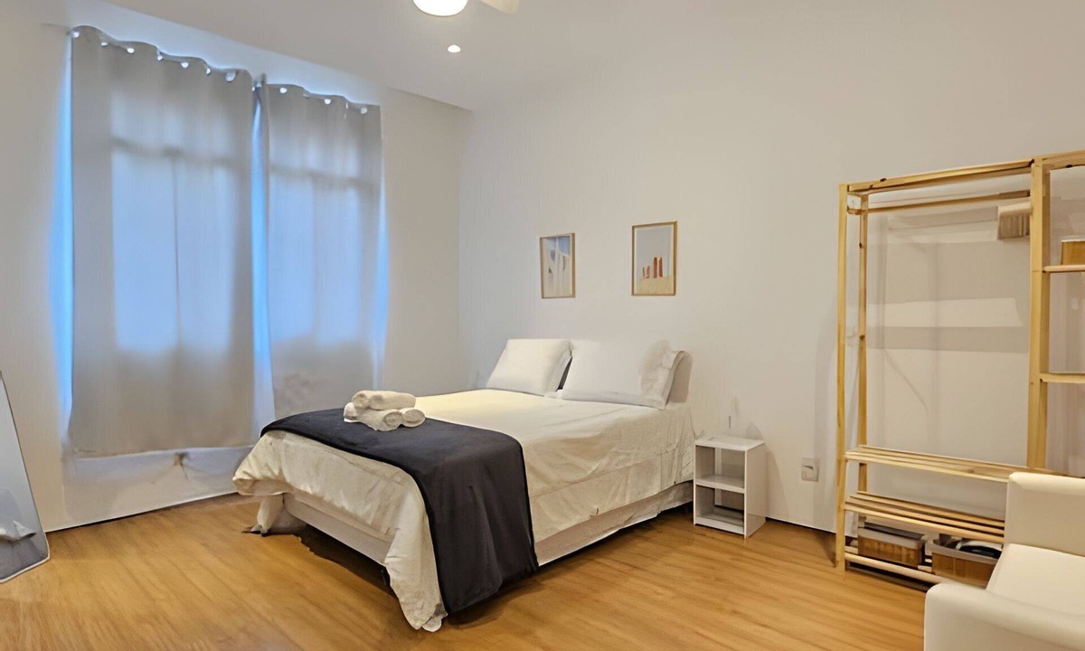 Copacabana House | Beach Breeze Studio 5 Mins from Copacabana Beach