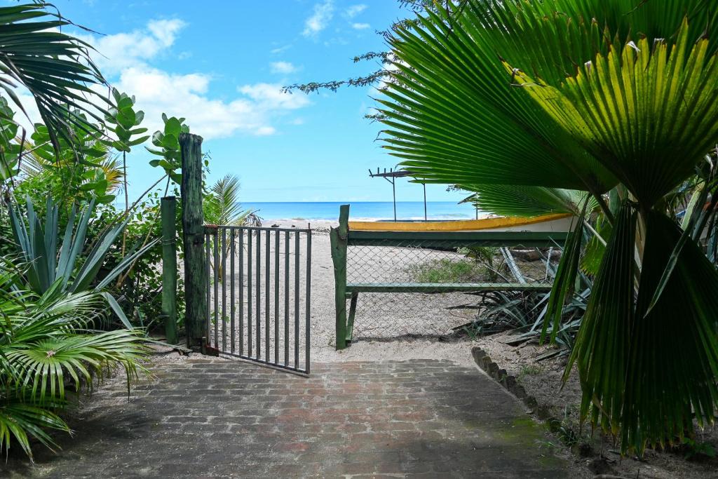 Playa Gigante Apartment | Beach-Front Bungalow