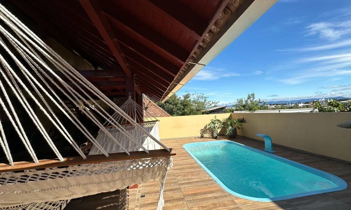 Passo de Torres House | Beach house with pool 300m from the sea!