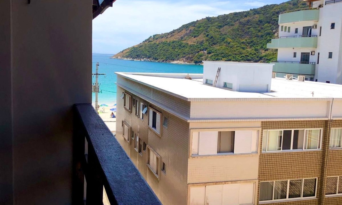 Prainha Apartment | Beachfront apartment with two bedrooms and parking space