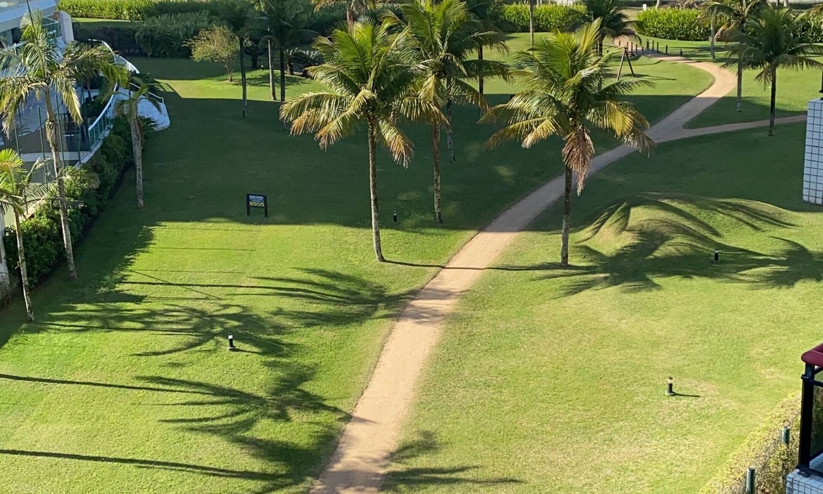 Riviera de Sao Lourenco Apartment | Beachfront Apartment Set Back from the Setback