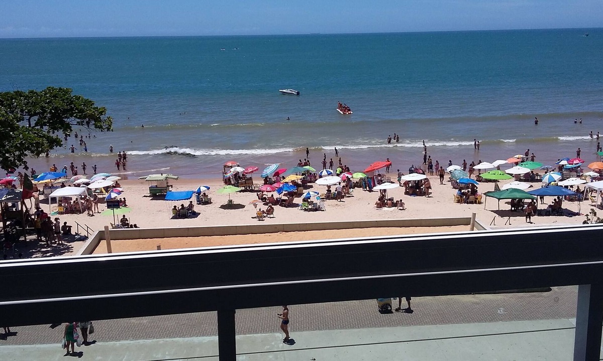 Praia do Morro Condo | Beachfront apartment, Wi-Fi, excellent location, balcony, 3 bedrooms.