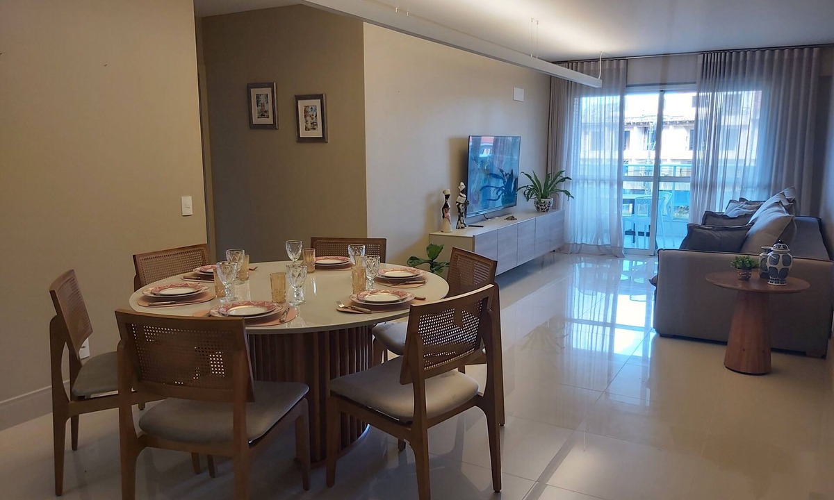 Canasvieiras Apartment | Beachfront condominium complex in Canasvieiras, near Sapiens Park.