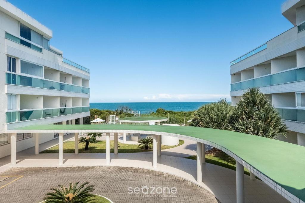 Morro das Pedras Apartment | Beachfront Condominium w/Pool in Morro das Pedras - PROs