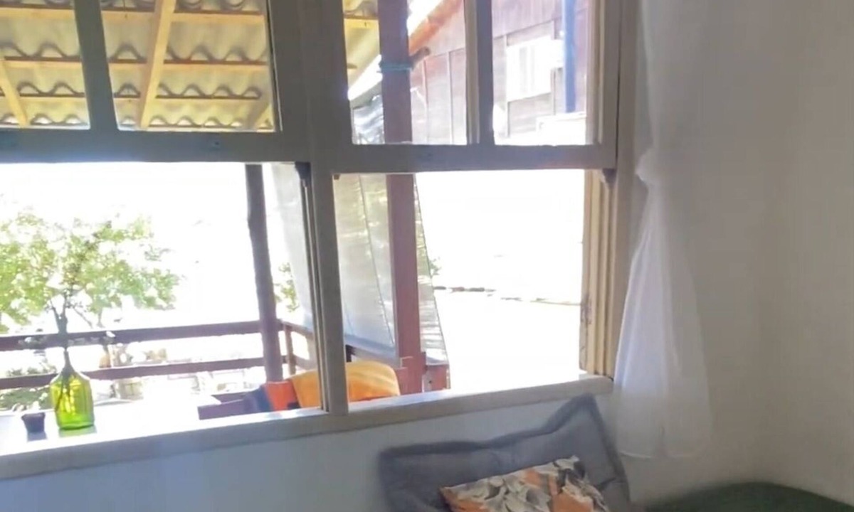Palhoca House | Beachfront house in Enseada de Brito, pets allowed.