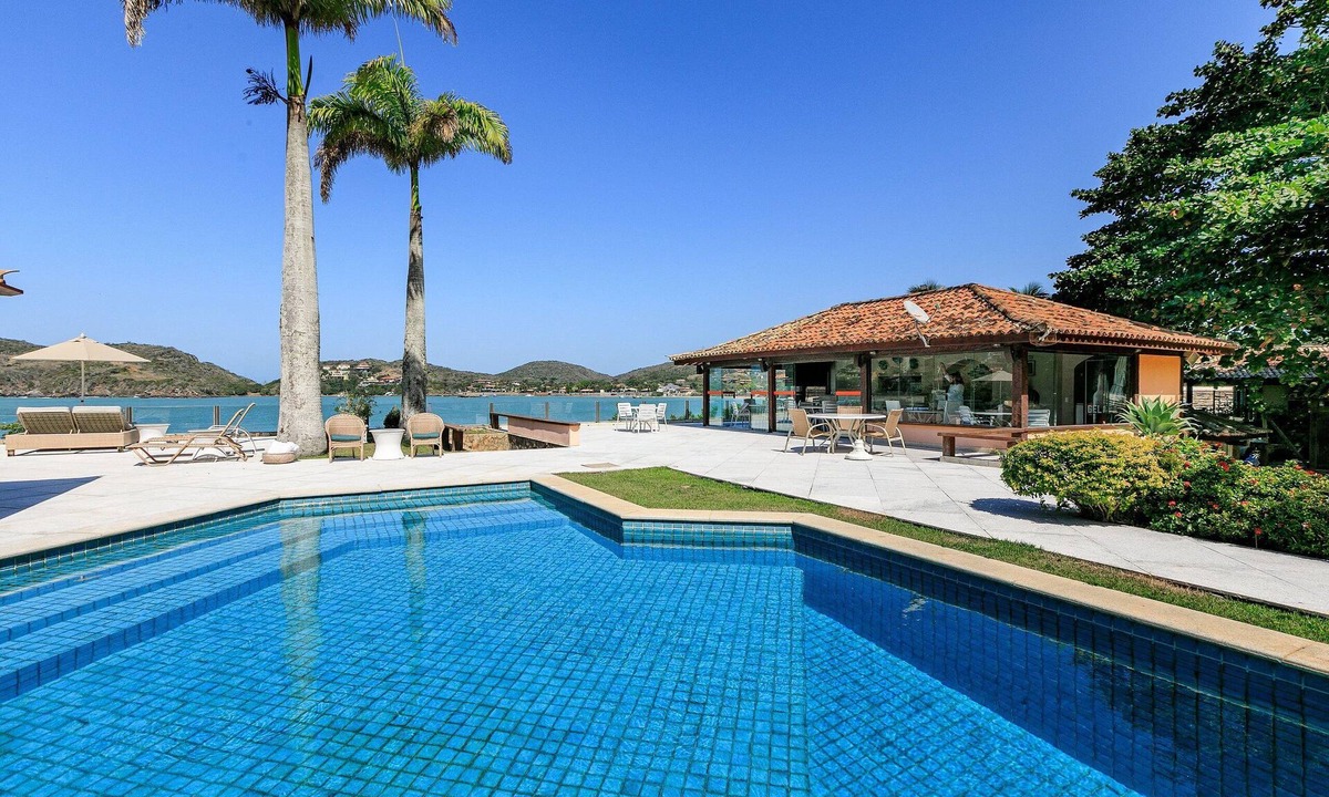Village da Ferradura Villa | Beachfront House in Ferradura, Buzios - Buz025