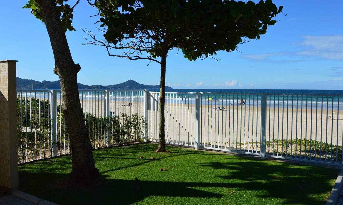 Canto Grande House | Beautiful house on the sand in Bombinhas - SC