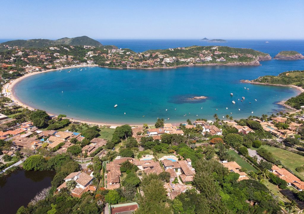 Village da Ferradura Villa | Beautiful house with six suites, facing Ferradura Beach