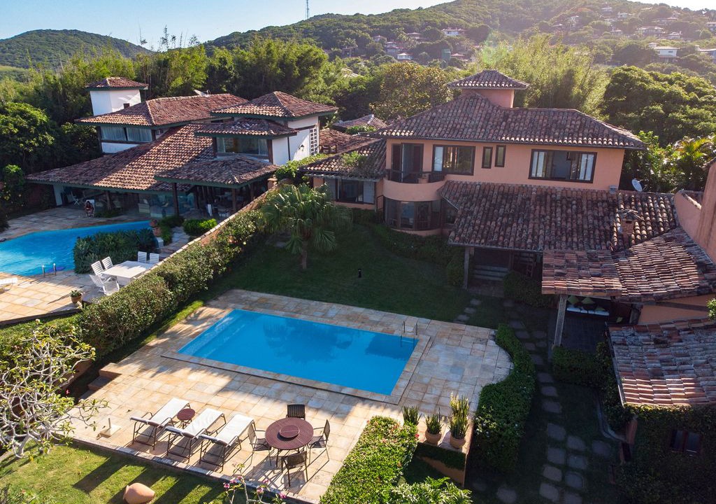 Village da Ferradura Villa | Beautiful house with six suites, facing Ferradura Beach