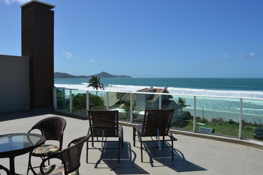 Canto Grande Apartment | Belíssima cobertura duplex - De frente para o mar - Bombinhas-SC