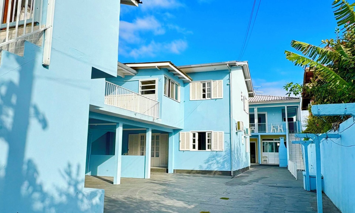 Potecas House | Bidet's Corner