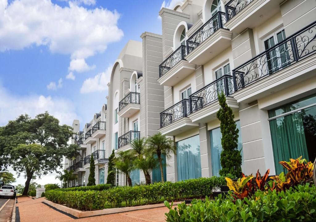 Parana Country Club Hotel | Bisinii Boutique Hotel